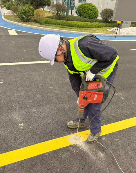 地面钻孔注入地质聚合物-沉降地坪抬升施工 地面钻孔注入地质聚合物-沉降地坪抬升施工